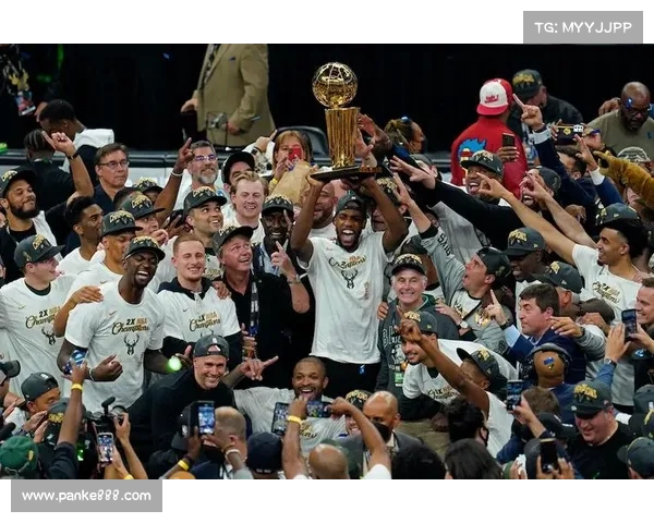 精彩瞬间汇聚NBA巅峰集锦 感受篮球传奇的激情与辉煌 精彩瞬间汇聚NBA巅峰集锦 感受篮球传奇的激情与辉煌